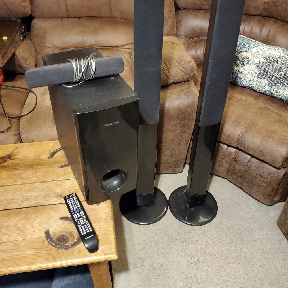 Entertainment center